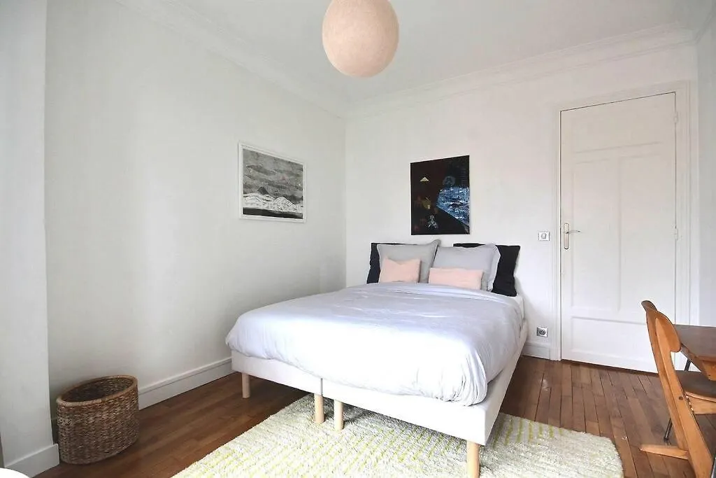 Gambetta Family Pad Apartment Paris France